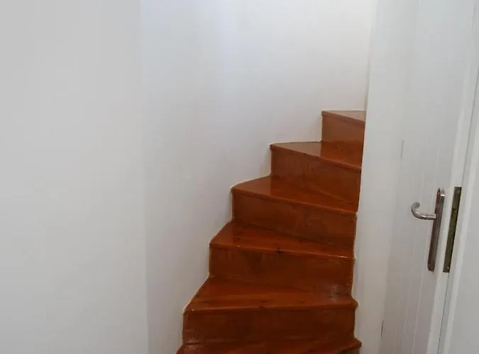 Fotis House